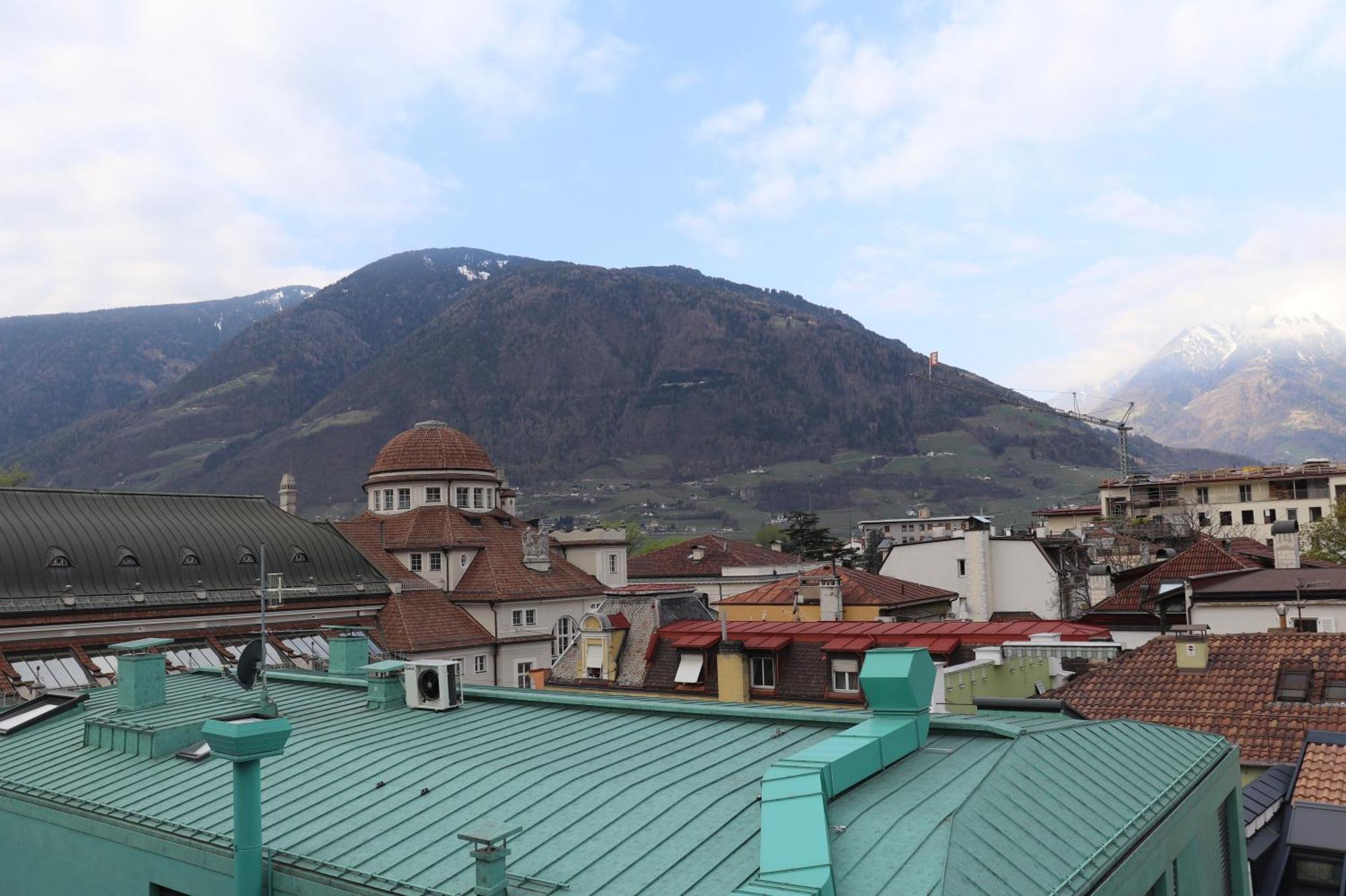 Ausblick Kleinjuwel Mit Panoramablick + Garage Apartment Merano Exterior photo